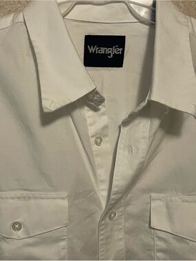 Wrangler Men’s White Casual Button-Down Shirt